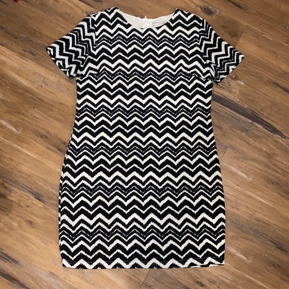 Rhyme Los Angeles Zig Zag Dress Size Medium